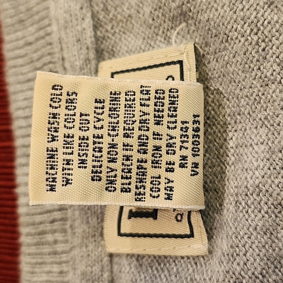 L.L. Bean Men's Light Gray V Neck, Long Sleeve, Lightweight, Pull Over Sweater - Picture 7 of 7